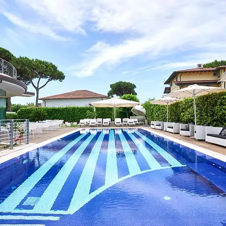 Mondial & Hotel Marina di Pietrasanta