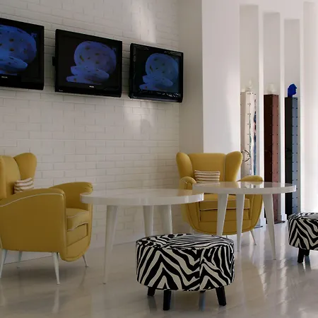 Hotel Mondial & 4*