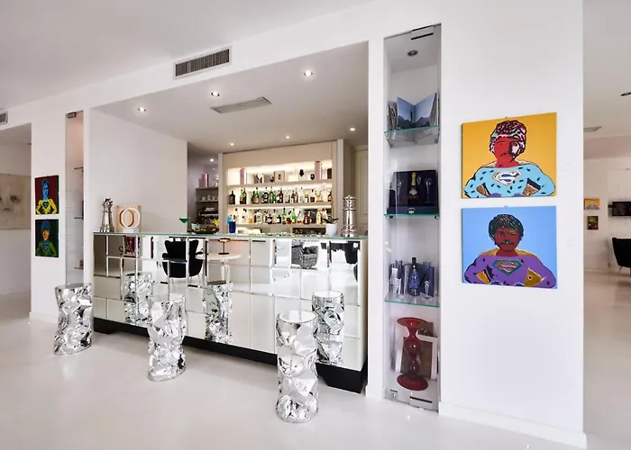 Mondial & 4* 마리아나디피에트라산타