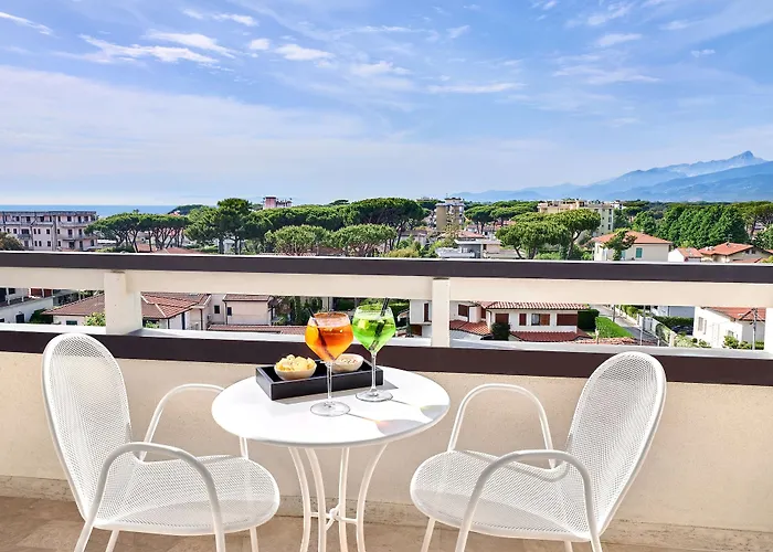 Mondial & 4* 마리아나디피에트라산타