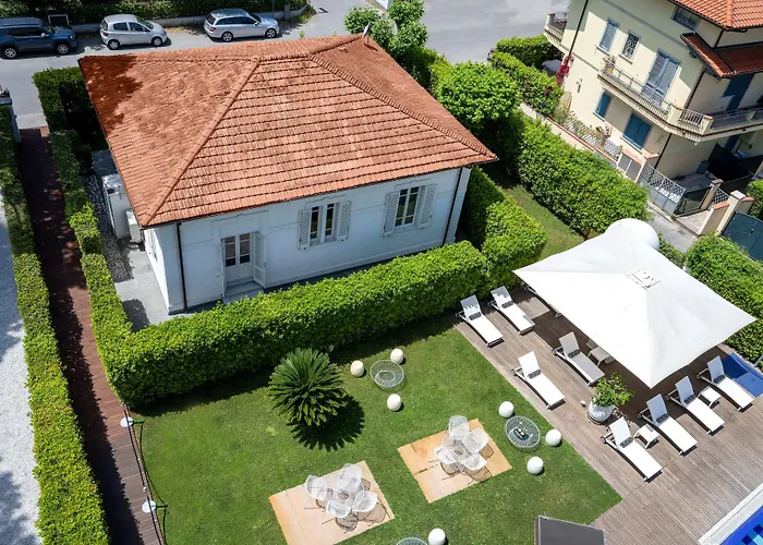 Mondial & 4* 마리아나디피에트라산타