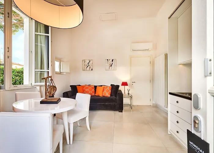 Mondial & 호텔 마리아나디피에트라산타